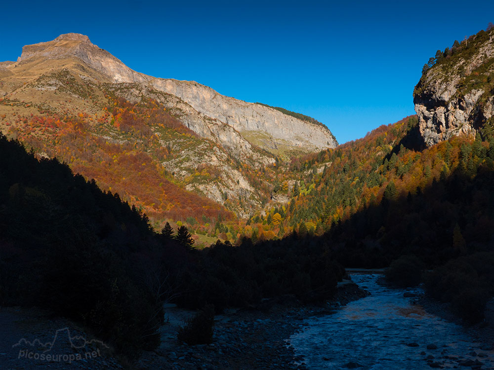 Valle del réo Ara, San Nicolas de Bujaruelo, Ordesa, Pirineos de Huesca