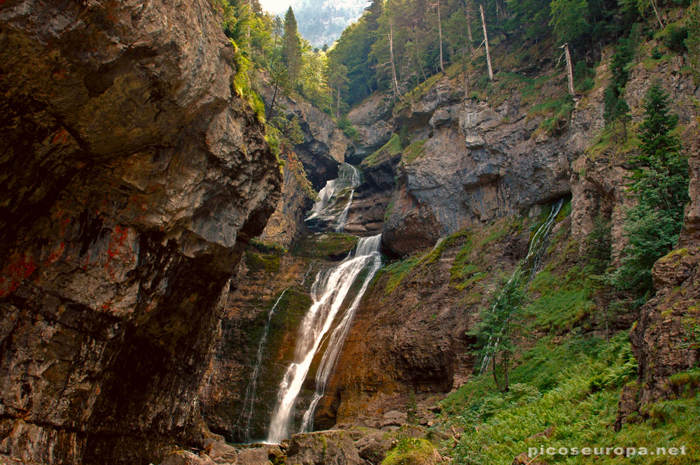 Foto: Cascada del Estrecho, Parque Nacional de Ordesa y Monte Perdido