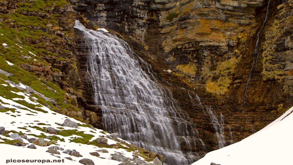 Foto: Cascada de la Cola de Caballo, Parque Nacional de Ordesa y Monte Perdido, Pirineos de Huesca, Aragón