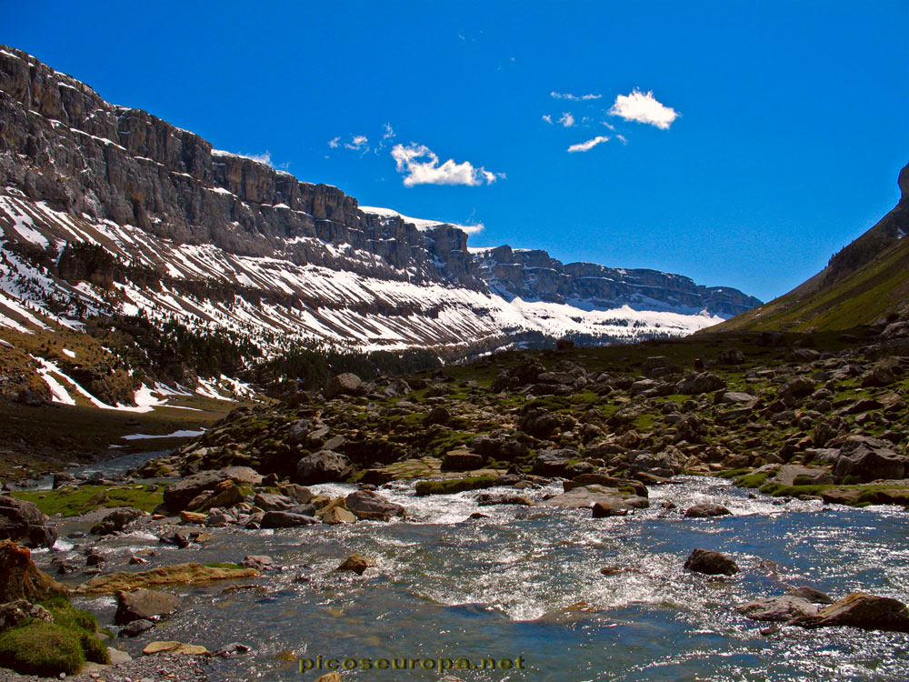 Foto: El último tramo del Valle de Ordesa justo antes de llegar a la Cascada de la Cola de Caballo