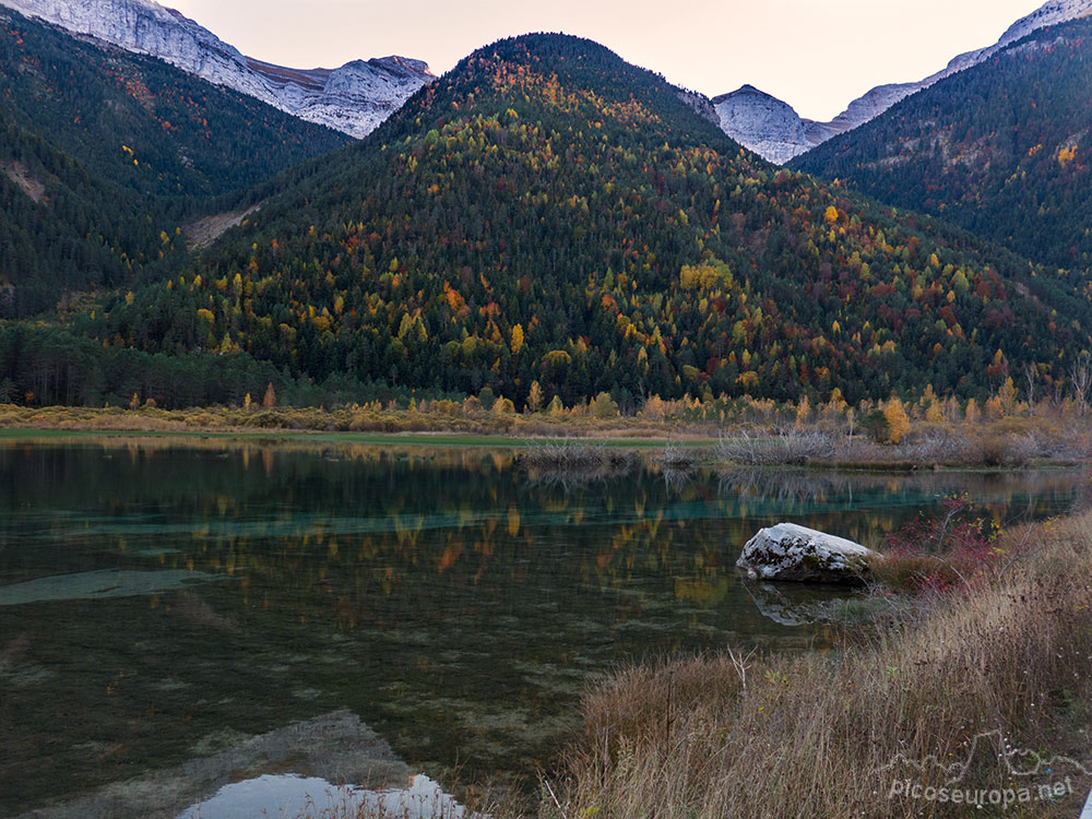 Foto: Embalse de Pineta, Ordesa, Pirineos de Huesca, Aragón.