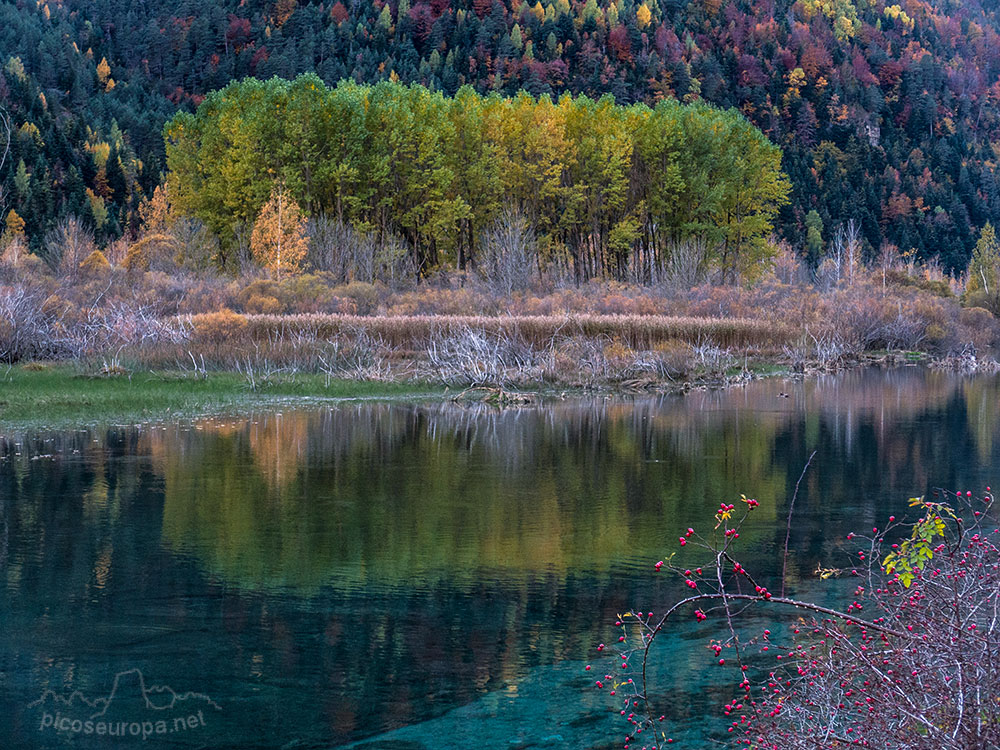 Foto: Embalse de Pineta, Ordesa, Pirineos de Huesca, Aragón.