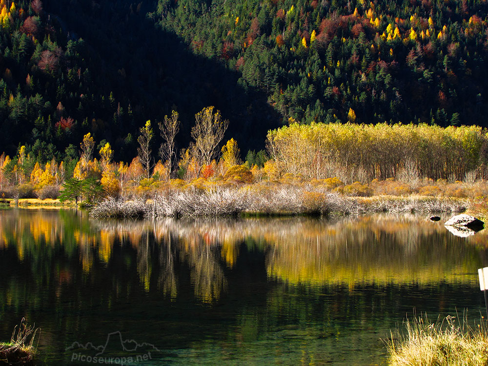 Foto: Embalse de Pineta, Pirineos de Huesca, Aragon, Parque Nacional Ordesa y Monte Perdido