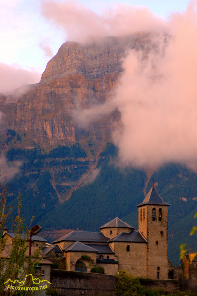 Foto: Torla, Pirineos de Huesca, Aragon, Parque Nacional de Ordesa y Monte Perdido